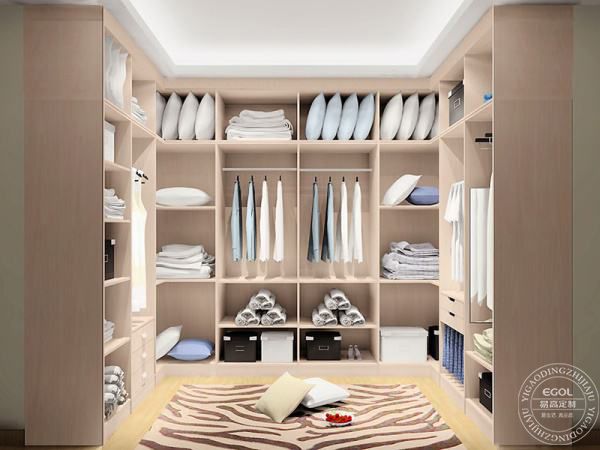 什么是步入式衣柜?家庭步入式衣柜應如何挑選?