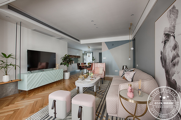 定制家具和成品家具相比有哪些優(yōu)勢(shì)？