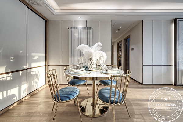 和成品家具相比定制家具有哪些優(yōu)勢(shì)?