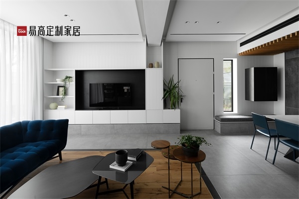 新房通風(fēng)多久可以入?。? /></p>
<p>&nbsp;&nbsp;&nbsp; 能夠去除甲醛的綠植種類有很多，像我們常見的吊蘭、虎皮蘭以及綠蘿都可以有效地去除空氣中的甲醛，這些植物不僅有助于凈化室內(nèi)空氣，而且對于新房來講也是一種裝飾，但綠植的凈化作用有限，所以只能作為輔助凈化方式來使用。</p>
<p>&nbsp;&nbsp;&nbsp; 以上就是小編介紹的，如果你想快速地入住的話，還可以搭配其他的去<a href=